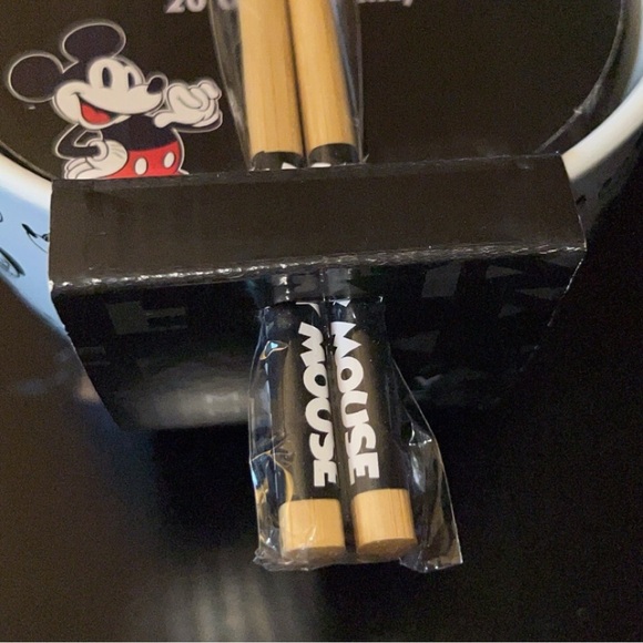 Mickey Mouse Ceramic Bowl with Chopsticks - Picture 7 of 8